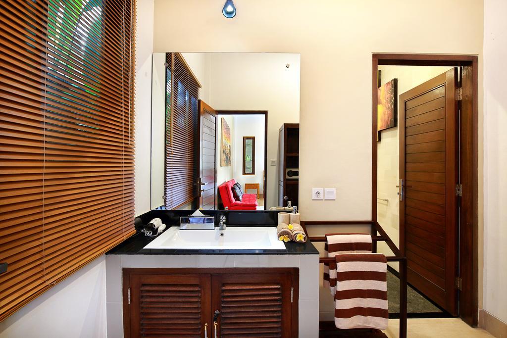 De Liza Villa Seminyak Beachside By Bali Asia Villa Екстер'єр фото